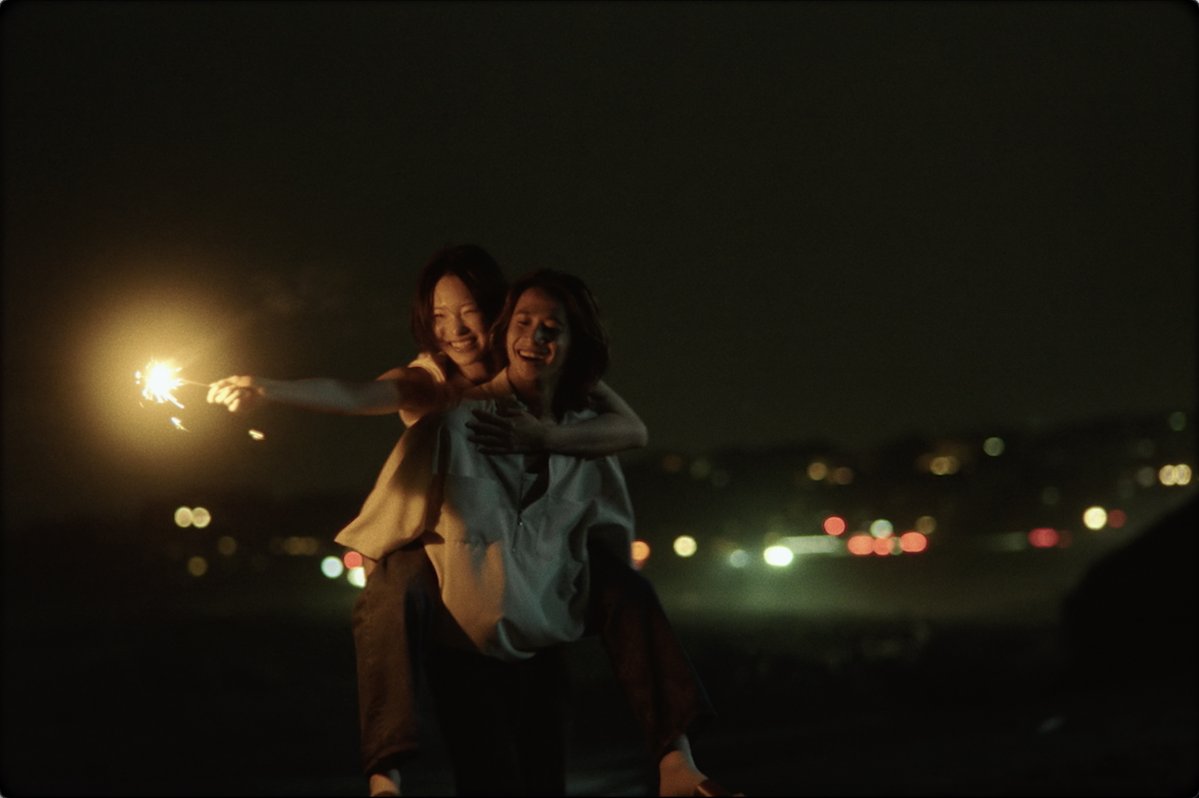 araaraaratani's tweet photo. \\ MOVIE //
∘₊ ──────────────── ✧₊
「真夏のラストナンバー」
Music Video Out🎇
▶︎https://t.co/LaEdY1bRdd
∘₊ ──────────────── ✧₊
#荒谷翔大 #ArataniShota
#真夏のラストナンバー #LastNumber https://t.co/CpoWZ5ap7X