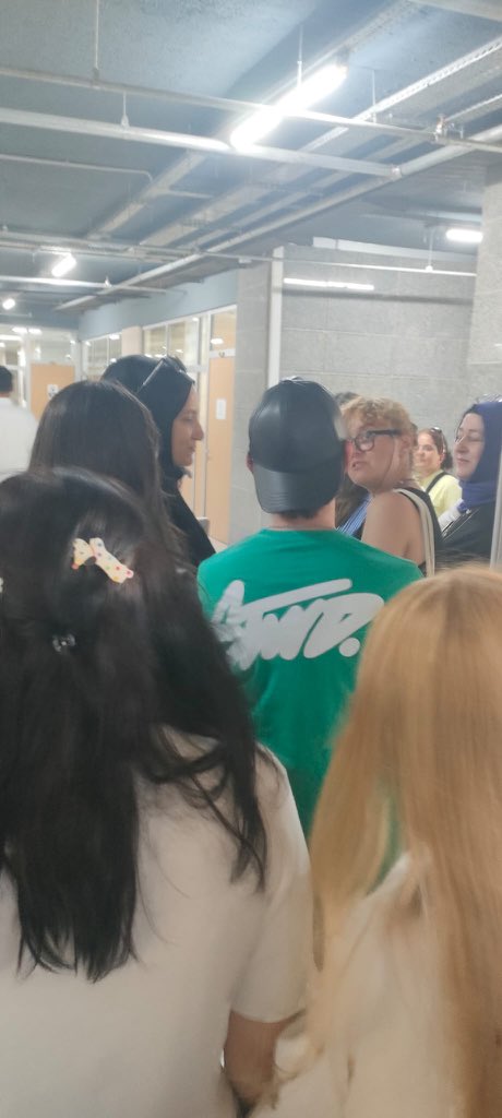 Mattia Ahmet’in annesine sarıldım, Zafer Partisi adına davanın takipçisi olduğumuzu, Sayın Genel Başkanımız Ümit Özdağ’ın selamlarını ileterek, yakında kendilerini ziyaret edeceğini ilettim.

<a href="/zaferpartisi/">Zafer Partisi</a> 
<a href="/umitozdag/">Ümit Özdağ</a> 
<a href="/YMinguzzi78568/">Yasemin Minguzzi</a> 
<a href="/aylinakincilar/">Aylin İyiyazıcıoğlu</a>