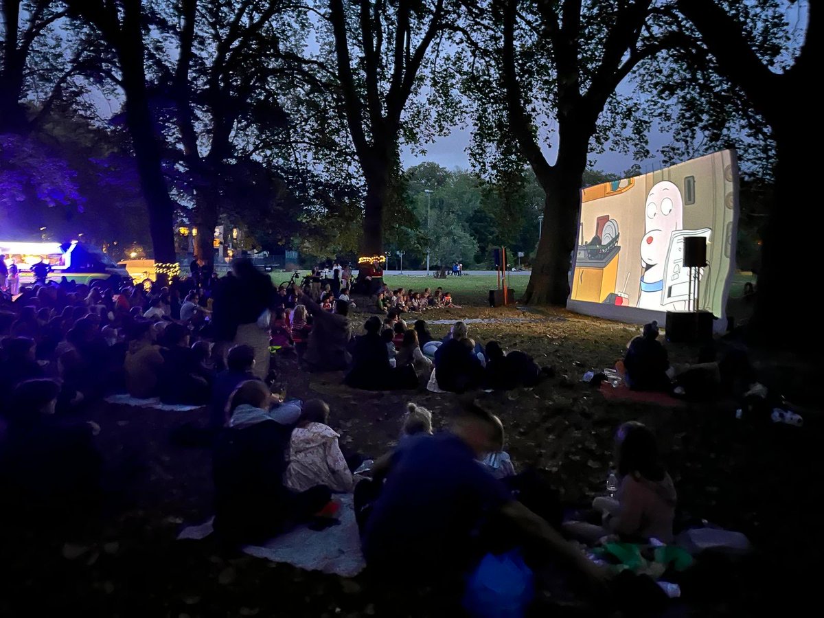 thetreecircle's tweet image. Another year, another free night of cinema magic in Millfields Park on Saturday 6 September!
Can you help us raise the funds for equipment? Please donate here: justgiving.com/crowdfunding/t…