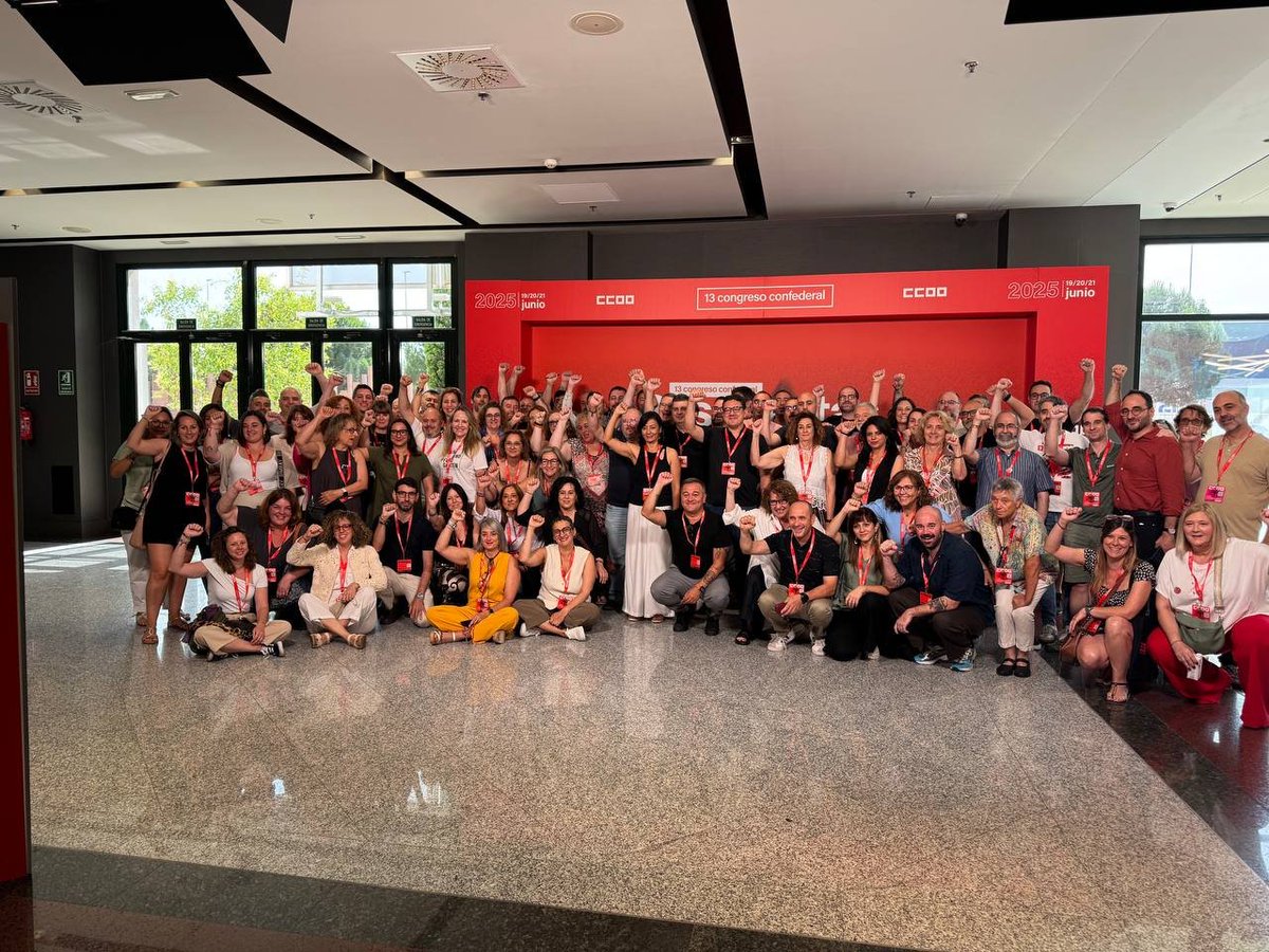 CCOO BLL APAG #ConstruïmFutur (@ccoo_bll_apag) on Twitter photo Aquesta és la delegació de <a href="/ccoocatalunya/">CCOO de Catalunya</a> que està participant al 13 Congreso Confederal de <a href="/CCOO/">COMISIONES OBRERAS</a>, dins de la qual s'integren les companyes i companys de <a href="/ccoo_bll_apag/">CCOO BLL APAG +drets +accioterritorial +proximitat</a> Aquesta és la delegació de <a href="/ccoocatalunya/">CCOO de Catalunya</a> que està participant al 13 Congreso Confederal de <a href="/CCOO/">COMISIONES OBRERAS</a>, dins de la qual s'integren les companyes i companys de <a href="/ccoo_bll_apag/">CCOO BLL APAG +drets +accioterritorial +proximitat</a>