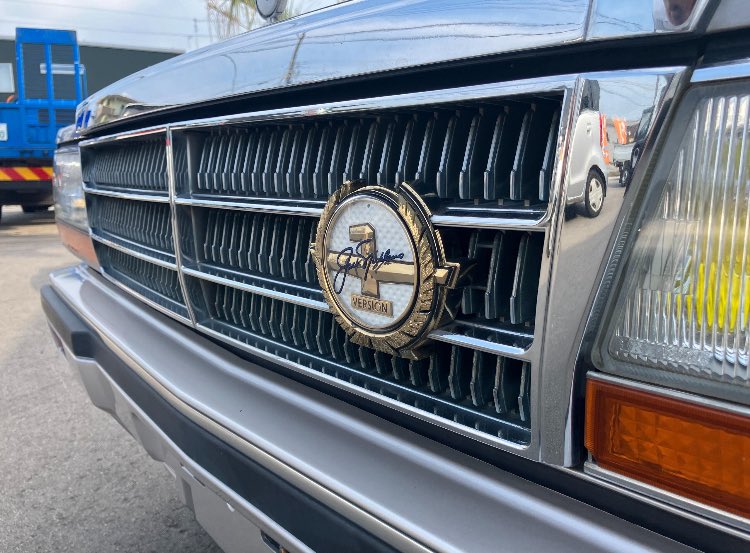 Y30 グロリア フロントグリル ジャックニクラウス エンブレム付き Y30