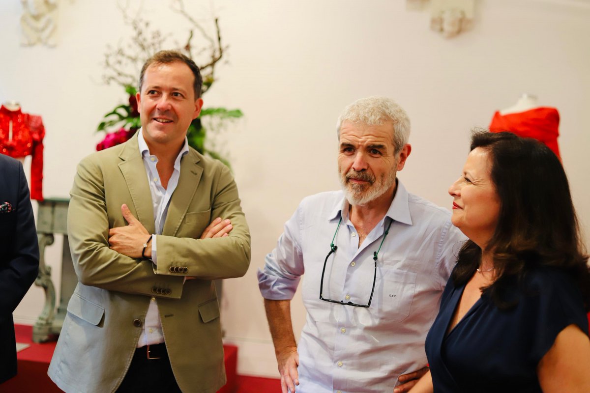 ToledoAyto's tweet image. 🪡🧵La exposición ‘Entretejidos: Caprile en Toledo’, puede visitarse hasta el 27 de junio en la Sala de Música de San Pedro Mártir en la UCLM.

Una pequeña muestra del taller del modisto, que puede visitarse en la capital regional 

⌚️Horario de visita: de 10 a 21 horas