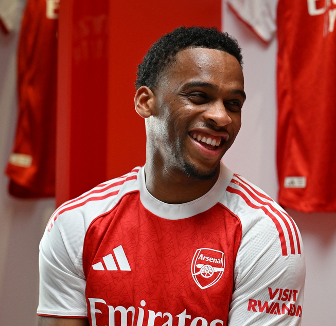 karthikadhaigal's tweet photo. 🚨 Jurrien Timber on transfer window -
"It's going to be a busy one for Arsenal anyway. We are going to get a lot of players I think because last season we had so many injuries. At one point we almost ran out of players. So for depth of players they want to get players anyway."
(@Soccernews_nl via @imxxxd7 )
https://t.co/vg9mFOCScb