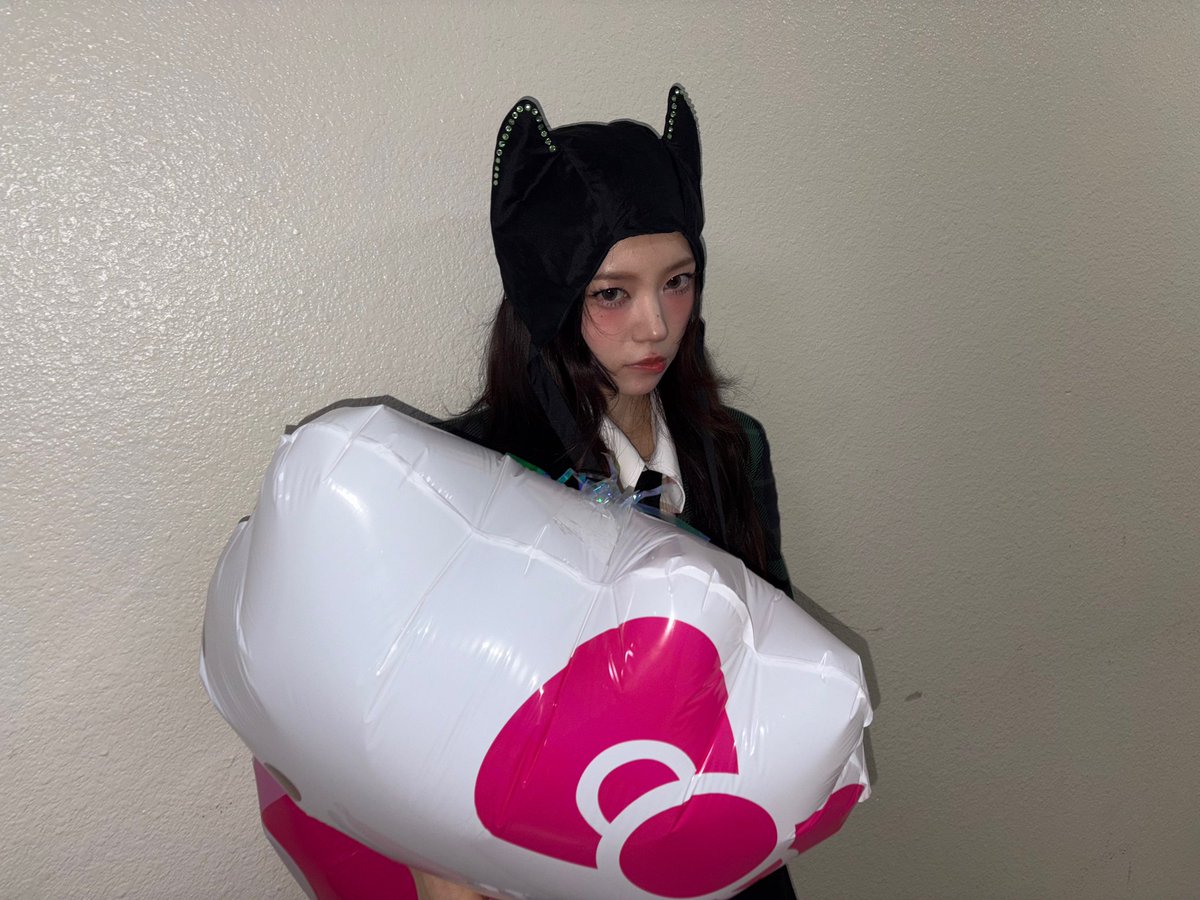 ILLIT WEVERSE tweet media