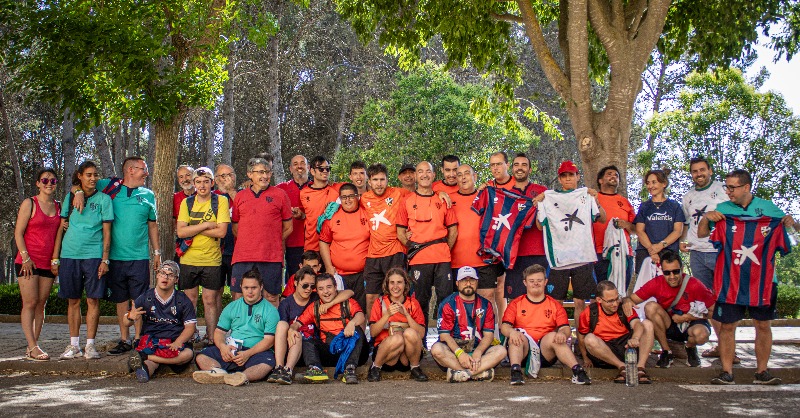 🎉 Esta semana cerramos la temporada de la SD Huesca Genuine con una merienda en equipo.  

Un broche perfecto para un año lleno de compañerismo, alegría y mucho fútbol

💙❤️