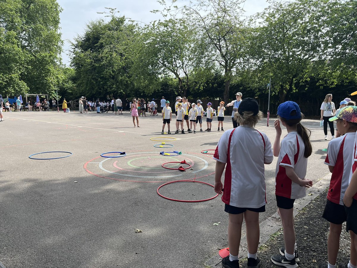 St Peter's Junior School tweet media