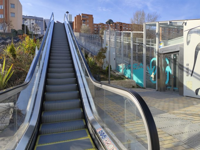 📢 Sube y baja de Parquesol con el funicular y escaleras y rampas mecánicas de las laderas norte y este 100% accesibles

👉 Financiado con por la Unión Europea - Fondos #NextGenerationEU <a href="/P_Recuperacion/">Plan de Recuperación</a>