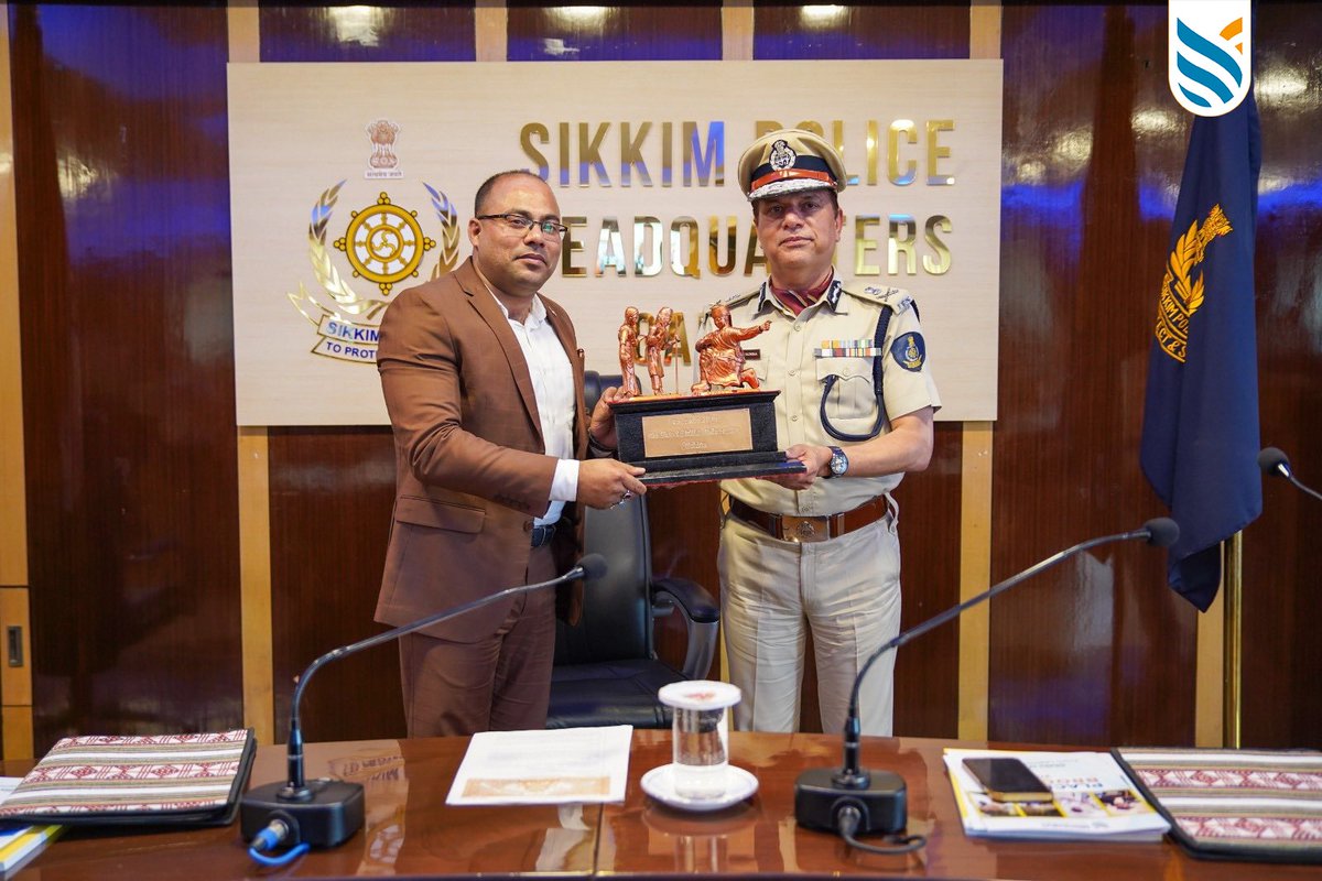 medhaviskills's tweet image. Proud to announce that we have signed a landmark MoU with Sikkim Police to provide higher education opportunities to the wards and spouses of serving, retired, and martyred personnel, offering reserved seats, scholarships, and fee waivers. 

#MSU #SkillEducation #SikkimPolice