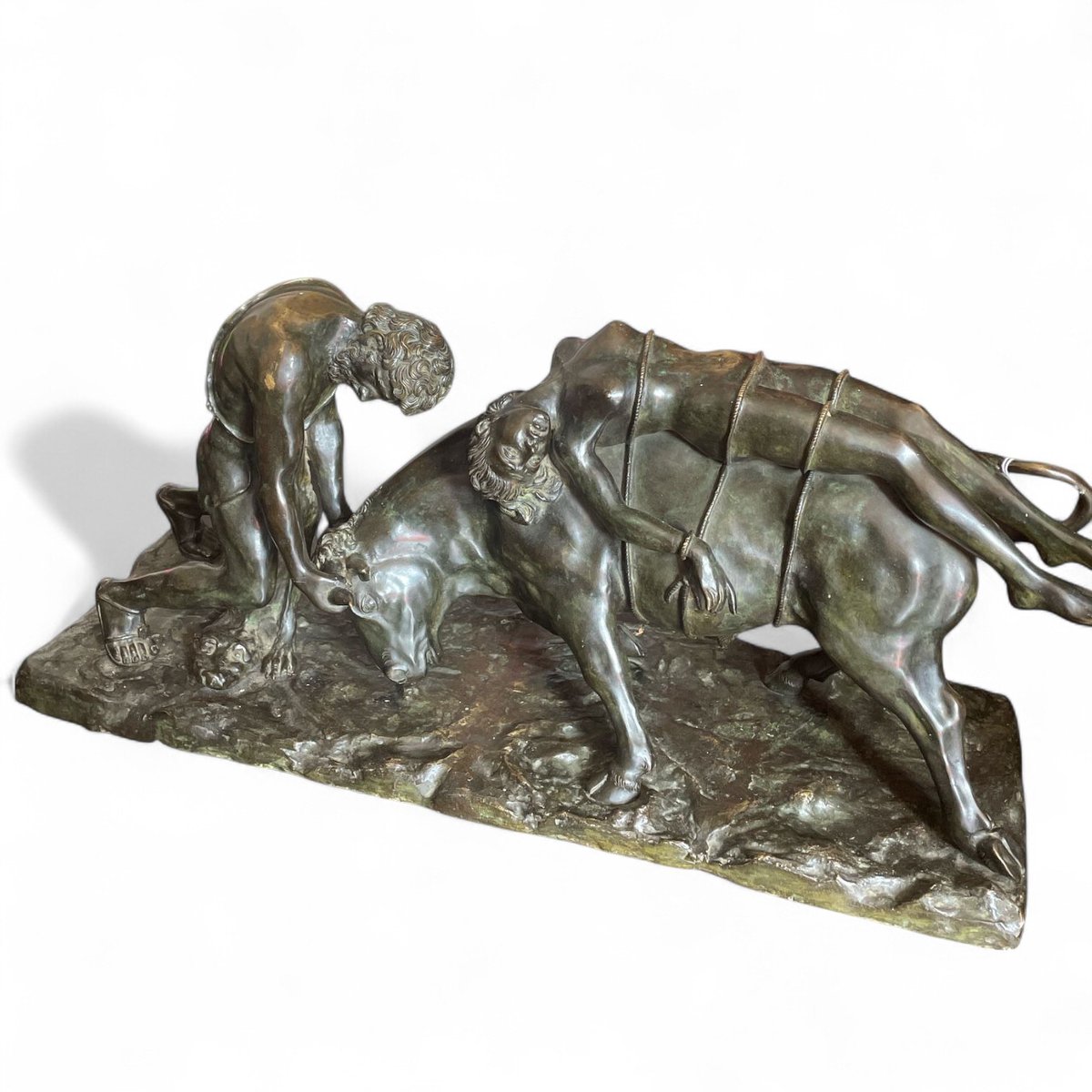 🐂 Zeus + a kidnapping + 34 inches of cast drama = this.

A striking bronze of Zeus abducting Europa, straight from Greek myth — and into our 19 July auction.
Big. Bold. Beautifully done.
#ZeusAndEuropa #BronzeSculpture #GreekMythology #HansonRoss #AuctionHouse #Bronzegoddess