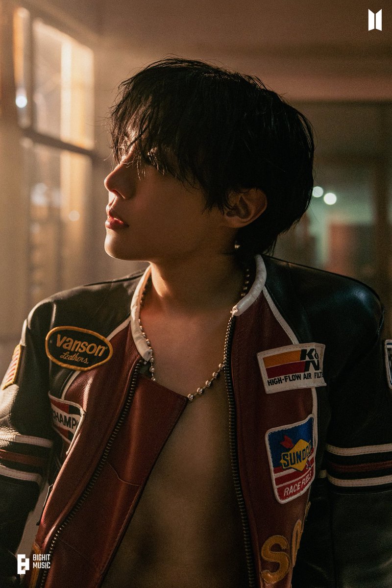 อหหหหห side profile โคตรส่ง จมูก สันกราม  นี่สินะพระเจ้าสร้าง ขนลุกมาก เจอรูปนี้ถึงกับอ้าปากค้าง