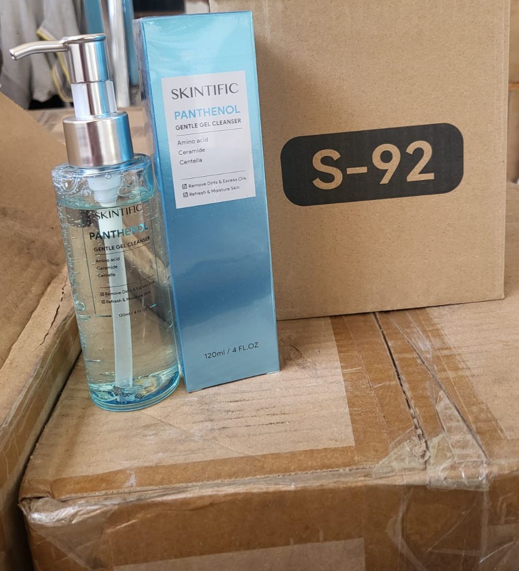 uarmyaiss's tweet photo. @0_0ishi Face wash skintific cuma 55k harga normal nya  90k an, reject dus aja ya isinya aman,masih baru dan segel orii ya no kw kw club, yang mau bisa co oren ya nnti ku drop link nya. https://t.co/1hdeH3Rdz5
