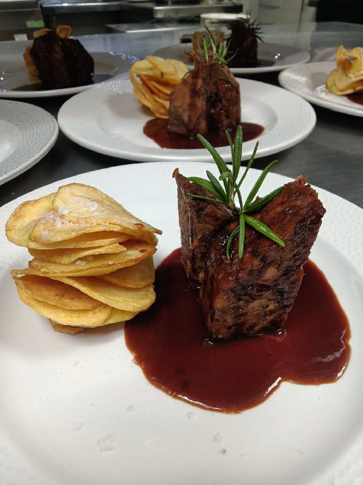 valladolidhotel's tweet photo. En #HotelColónPlaza han lanzado un menú de platos elaborados con productos de @alimentosVALL 

¡Puedes elegir hasta 12 platos!

Reserva tu mesa y disfruta de los mejores #productoslocales

983 046 804
reservascolonplaza@hotelesvalladolid.com

#alimentosvalladolid #valladolid #km0 https://t.co/EjVqbXZluk