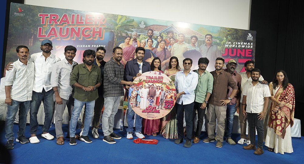 chennaicitynews (@pesumcinema) on Twitter photo #LoveMarriage
#LoveMarriageTrailerLaunch ♥🔥
விக்ரம் பிரபு நடிக்கும் 'லவ் மேரேஜ்' படத்தின் முன்னோட்ட வெளியீட்டு விழா!
kalaipoonga.net/cinema/விக்ரம்-பிரபு-நடிக்கும்-4/
<a href="/Director_Priyan/">shanmuga priyan</a> <a href="/RSeanRoldan/">Sean Roldan</a> <a href="/iamVikramPrabhu/">Vikram Prabhu</a> <a href="/sush_bhat94/">Sushmitha Bhat</a> <a href="/Meenakshidine0/">Meenakshi Dinesh</a> <a href="/thilak_ramesh/">Ramesh Thilak</a> <a href="/barathvikraman/">Barath Vikraman</a> #LoveMarriage
#LoveMarriageTrailerLaunch ♥🔥
விக்ரம் பிரபு நடிக்கும் 'லவ் மேரேஜ்' படத்தின் முன்னோட்ட வெளியீட்டு விழா!
kalaipoonga.net/cinema/விக்ரம்-பிரபு-நடிக்கும்-4/
<a href="/Director_Priyan/">shanmuga priyan</a> <a href="/RSeanRoldan/">Sean Roldan</a> <a href="/iamVikramPrabhu/">Vikram Prabhu</a> <a href="/sush_bhat94/">Sushmitha Bhat</a> <a href="/Meenakshidine0/">Meenakshi Dinesh</a> <a href="/thilak_ramesh/">Ramesh Thilak</a> <a href="/barathvikraman/">Barath Vikraman</a>