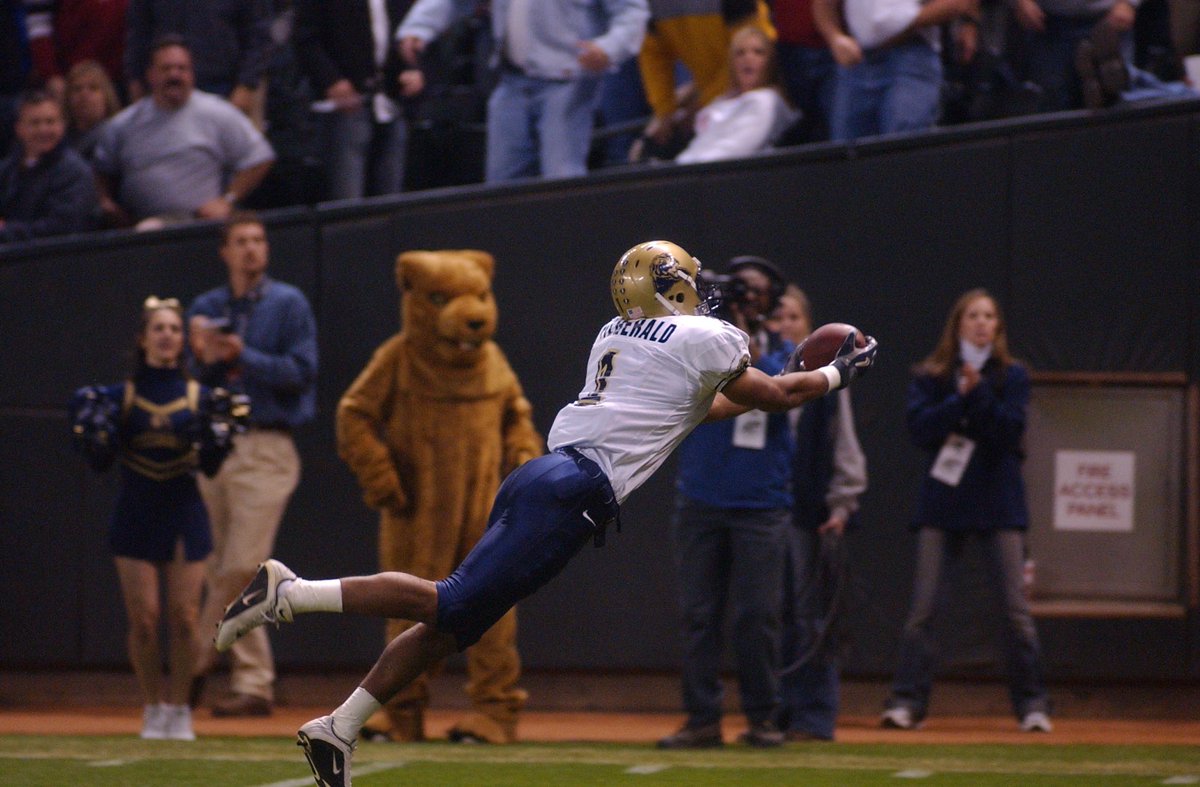 Andy Shultz (@andyjshultz) on Twitter photo Only 27 Fridays before <a href="/RateBowl/">Rate Bowl</a> returns to <a href="/ChaseField/">Chase Field</a> on Fri., Dec. 26 with a 2:30 pm MT kickoff!
Flashback 2002: <a href="/cfbhall/">College Football Hall of Fame</a> & <a href="/AZCardinals/">Arizona Cardinals</a> legend <a href="/LarryFitzgerald/">Larry Fitzgerald</a> catches 5 passes for 88 yards and a TD in a 38-13 <a href="/Pitt_FB/">Pitt Football</a> win.
Photo: Fiesta Sports Foundation. <a href="/BowlSeason/">Bowl Season</a>. Only 27 Fridays before <a href="/RateBowl/">Rate Bowl</a> returns to <a href="/ChaseField/">Chase Field</a> on Fri., Dec. 26 with a 2:30 pm MT kickoff!
Flashback 2002: <a href="/cfbhall/">College Football Hall of Fame</a> & <a href="/AZCardinals/">Arizona Cardinals</a> legend <a href="/LarryFitzgerald/">Larry Fitzgerald</a> catches 5 passes for 88 yards and a TD in a 38-13 <a href="/Pitt_FB/">Pitt Football</a> win.
Photo: Fiesta Sports Foundation. <a href="/BowlSeason/">Bowl Season</a>.