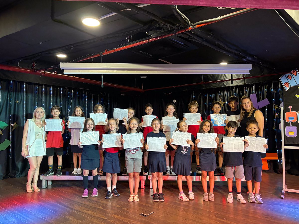 Başarılarla dolu bir senenin sonunda karne sevinci yaşayan öğrencilerimize güzel bir tatil diliyoruz
❤️💙