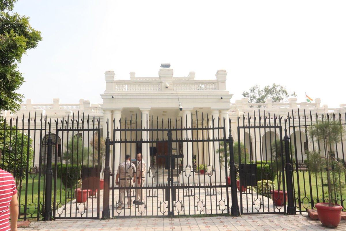 On the eve of #InternationalDayOfYoga2025, senior officials from the Department of Higher Education, Ministry of Education, Government of India, visited the Delhi University Convention Centre to review and oversee the final preparations for tomorrow’s grand celebration.

The
