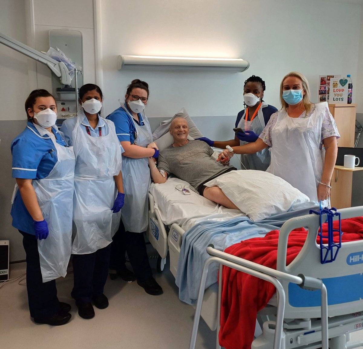 Royston56428882's tweet image. Car-t complete road to recovery now 💉😁 🏥