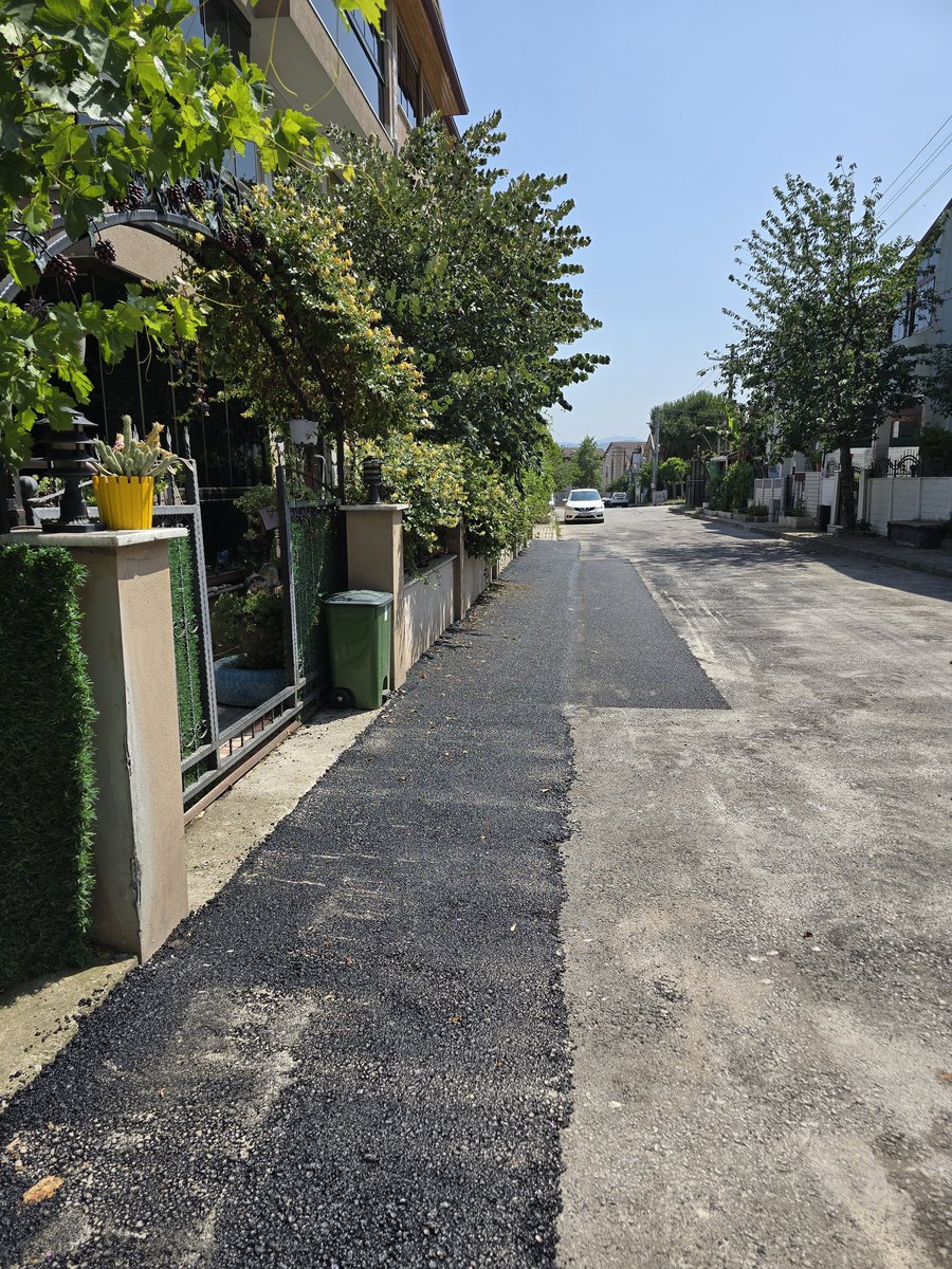 2 hafta dolmadan gerekli yükseltme işlemi yapıldı. Hizmetleri alışkın olmadığımız şekilde hızlıca ulaştıran başkanımız Sertif Bey'e, Saha amiri İbrahim Bey'e, asfalt sorumlusu Hasan Bey ve ekibine, ilgi, alaka ve emeğiniz teşekkür ediyoruz. <a href="/derincebelediye/">Derince Belediyesi</a> <a href="/avsertifgokce/">Sertif Gökçe</a>