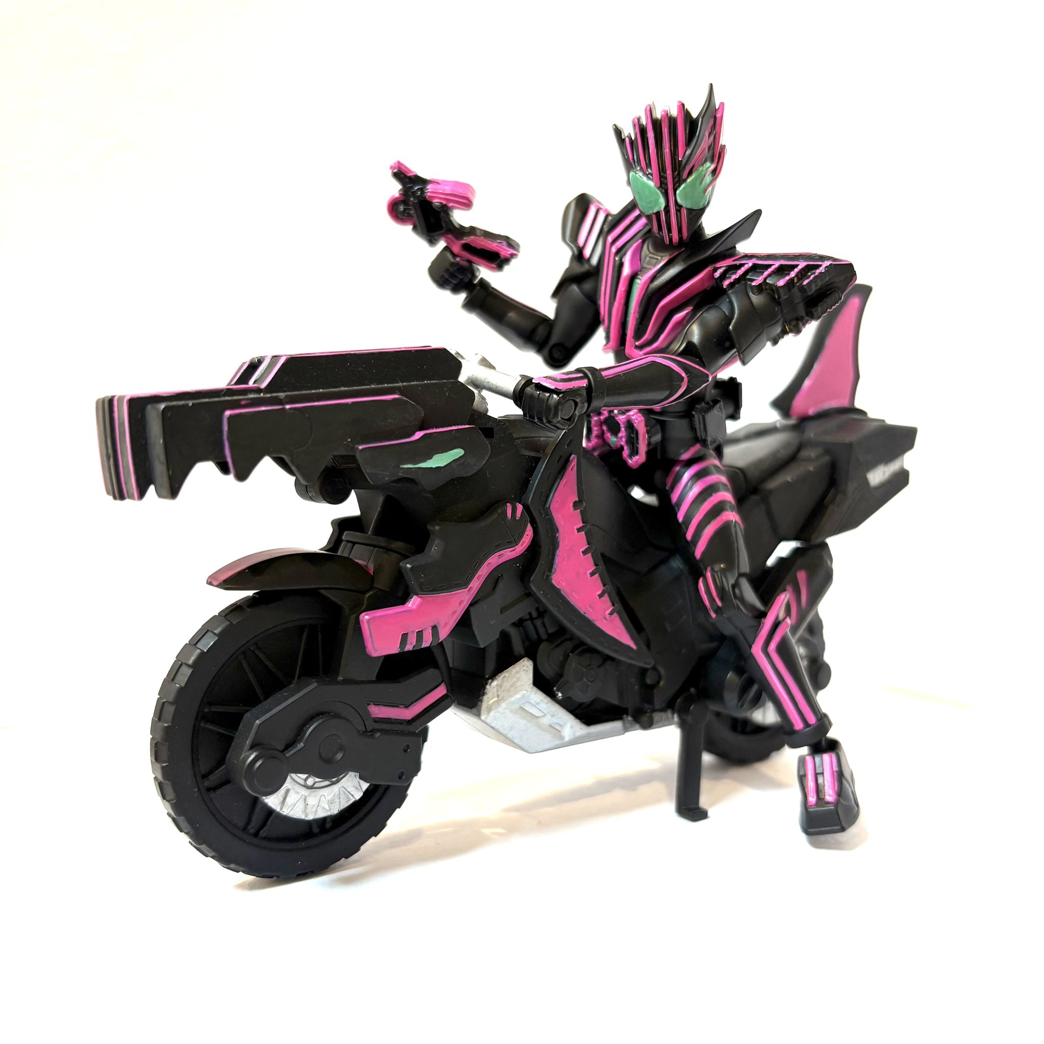 仮面ライダーディケイド 仮面ライダーZX、タイガーロイド、ディケイドに加え、コアファン