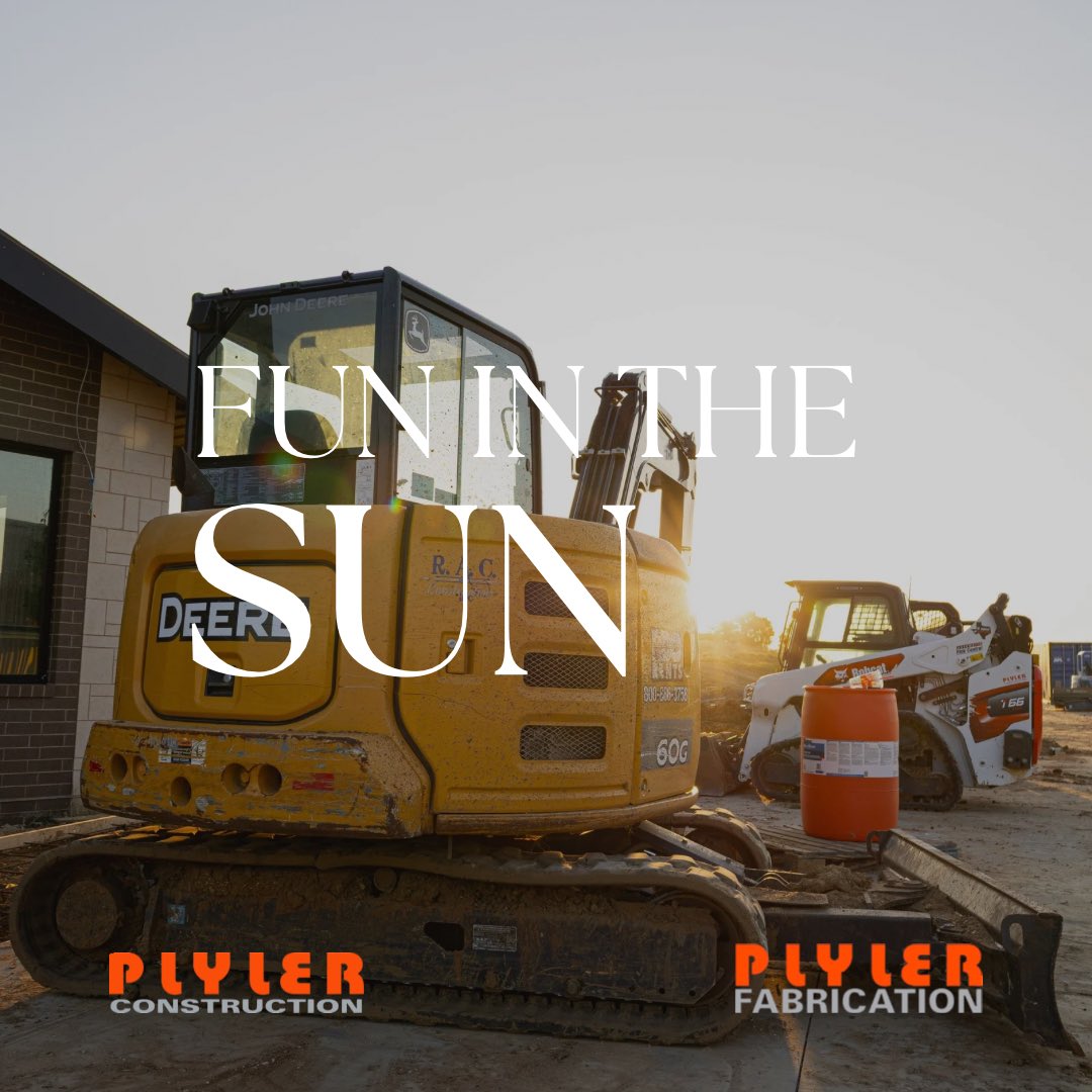 PlylerBuilds's tweet image. Built for the heat! 🔥🚜
#FirstDayOfSummer and we are digging it! Nothing like a sunrise ride on the excavator to kick off this season — the Plyler way. ☀️