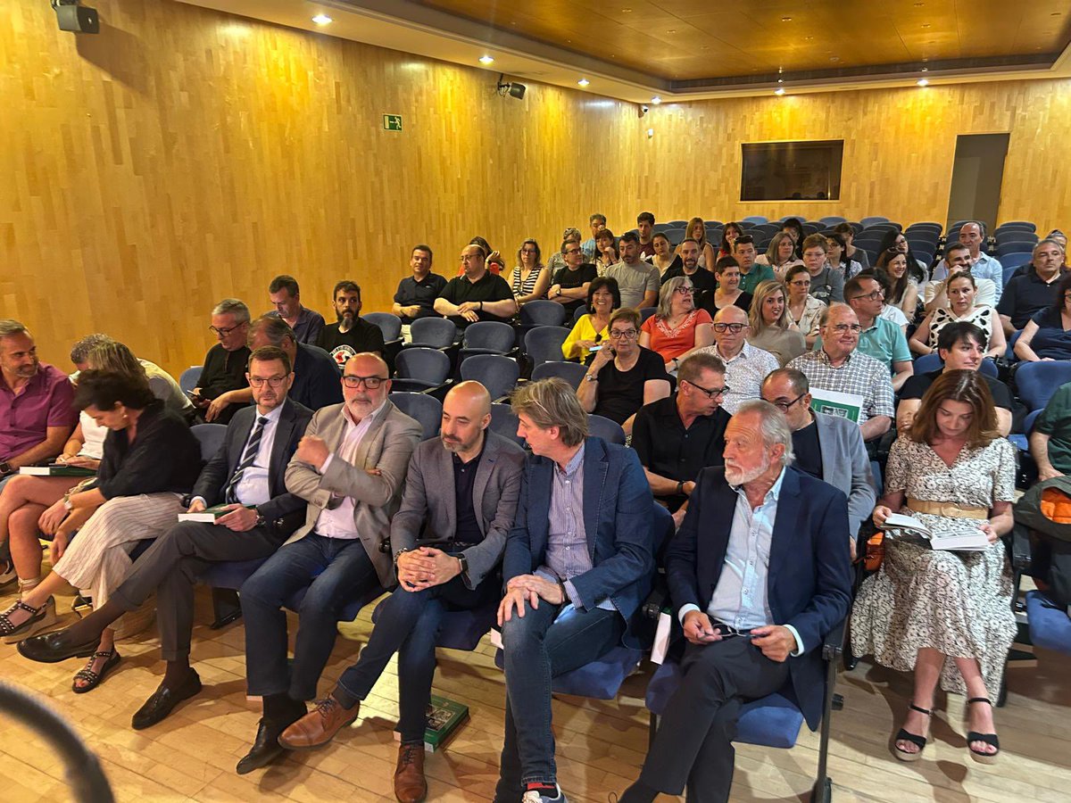 En Soria cerramos los Congresos de #UGTCyL que iniciamos hace 1 año. Un proceso intenso y democrático donde salimos más fuertes y cohesionados. Enhorabuena a Juanma Peña Sanz y a la <a href="/UGT_SORIA/">Union Provincial UGT Soria</a> por hacer un Sindicato Más Fuerte y Útil en Soria y en Castilla y Leon.