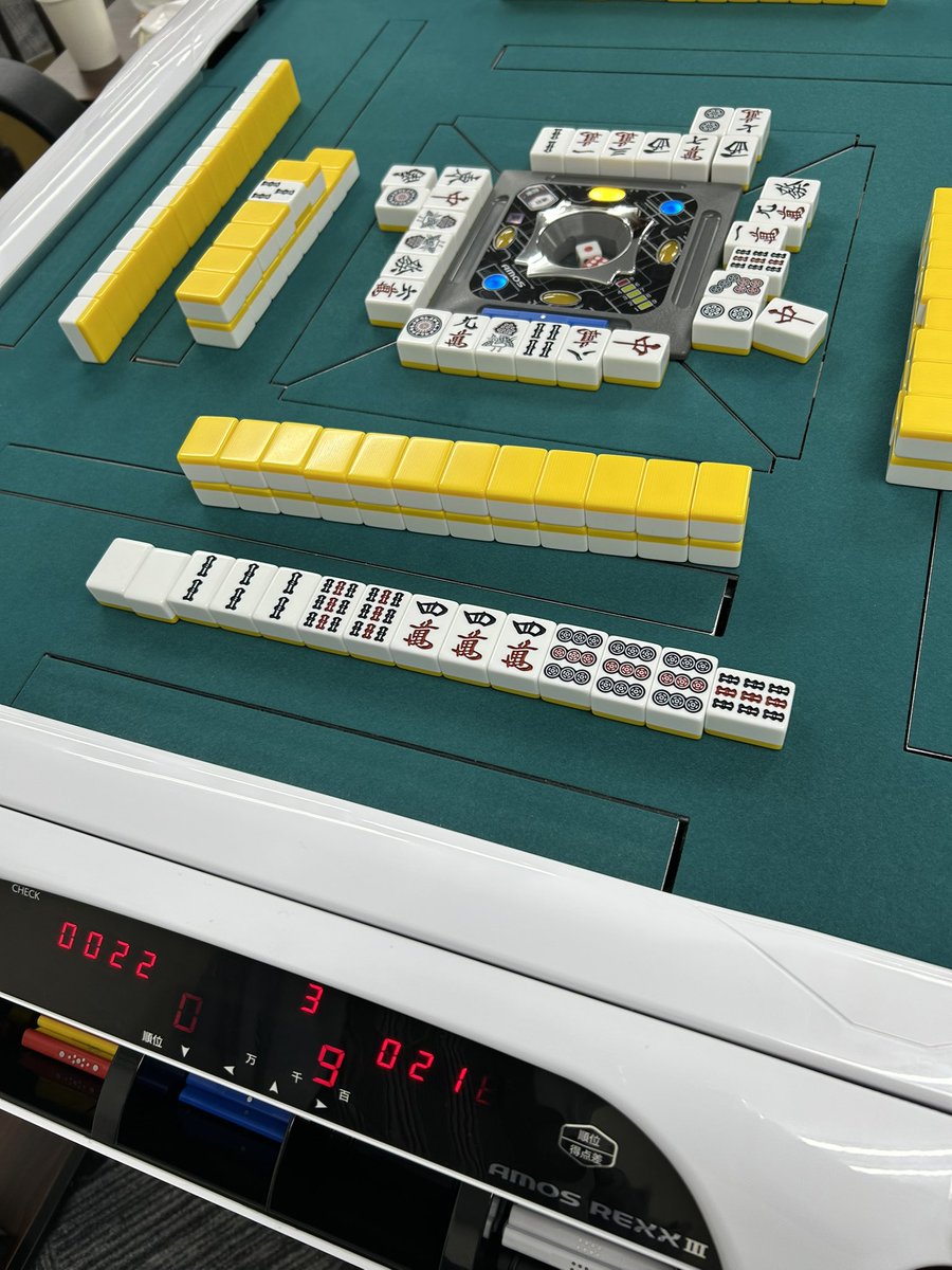 sapporo_comet's tweet image. こんばんは♪
たった今、セットお越しのM様が四暗刻を出ました!
しかも一発で
おめでとうございます㊗️
日曜はセット麻雀空いてます。
土曜日は1卓空いてます。
週末の麻雀は札幌健康麻雀センターコメットで!
#麻雀 #札幌市中央区 #セット麻雀 #貸卓 #健康麻雀 #麻雀教室 #雀荘