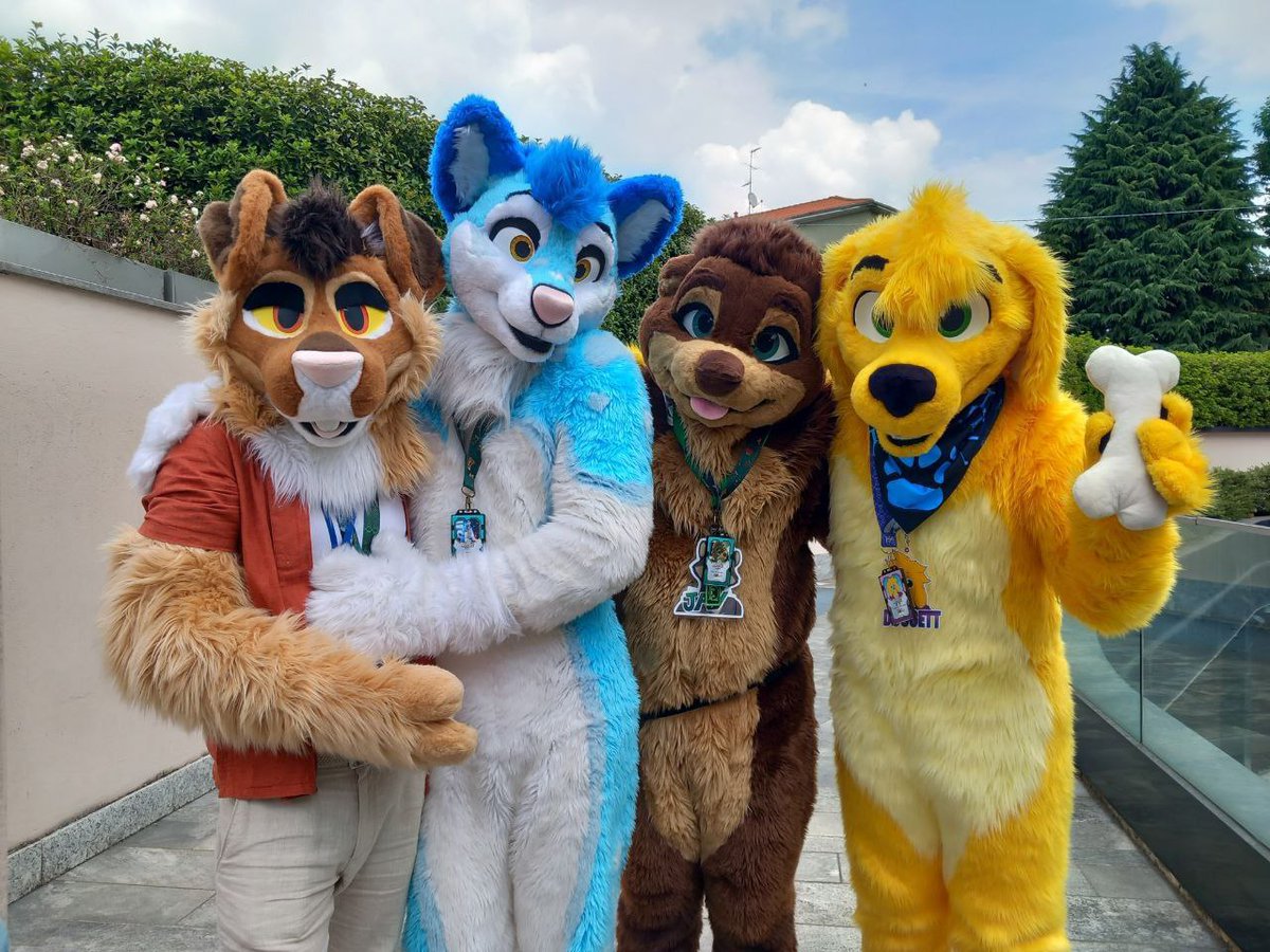 Faolรกn Canidae (@faolancanidae) on Twitter photo We came. We posed. We floofed. Mission: Accomplished. โ
#FursuitFriday #Furizon
๐พ: <a href="/FlukeHusky/">Fluke Husky ๐ค</a> , <a href="/Jay_Riverson/">:: Jay Riverson :: ๐ช๐ฆฆ ๐ EF29</a> ,<a href="/DoggettMcDog/">๐ฎ๐น Doggett Douglas McDog</a>
๐ท: <a href="/Derkku_/">Derkku ๐ Confuror</a> We came. We posed. We floofed. Mission: Accomplished. โ
#FursuitFriday #Furizon
๐พ: <a href="/FlukeHusky/">Fluke Husky ๐ค</a> , <a href="/Jay_Riverson/">:: Jay Riverson :: ๐ช๐ฆฆ ๐ EF29</a> ,<a href="/DoggettMcDog/">๐ฎ๐น Doggett Douglas McDog</a>
๐ท: <a href="/Derkku_/">Derkku ๐ Confuror</a>