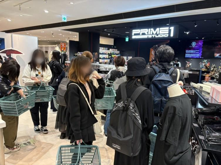 YatsuGamesS's tweet photo. 新宿にて開催された【文字化化ポップアップショップ】は、大盛況にて無事終了いたしました。 多くのファンの皆様にご来店いただき誠にありがとうございます。
皆様にこれほど愛されていることを実感でき、嬉しく思っております。
(撮影・コンテンツシード様)
#文字化化 #Homicipher
#文字化化POPUPSHOP https://t.co/NM7IoXbLCo