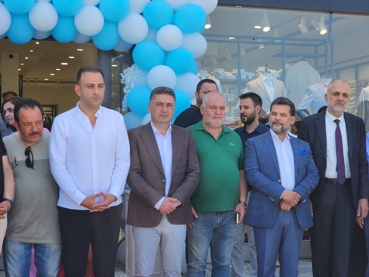 ♦️Değerli ağabeylerim Yasin ve İzzettin Eskiocak’ın Defne İlçemizde açtıkları İMZA mağazasının açılışına katıldık.

♦️Yeni iş yerinin ilimize istihdam ve hareketlilik kazandıracağına inanıyor,  hayırlı ve bol kazançlar getirmesini  diliyoruz.

♦️Hatay'a ve Hayata tutunmaya devam