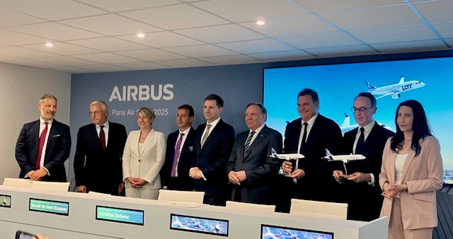 Ambassade de Pologne (@plenfrance) on Twitter photo Lors du <a href="/salondubourget/">Paris Air Show</a> un accord a été signé entre <a href="/LOTPLAirlines/">Polskie Linie Lotnicze LOT</a> et <a href="/Airbus/">Airbus</a>, en présence du Ministre des Infrastructures, <a href="/DariuszKlimczak/">Dariusz Klimczak</a> et de l'Ambassadeur J.E. Rościszewski. Il porte sur l'achat par la 🇵🇱de 40 Airbus A220 et la possibilité de developper encore le contract. Lors du <a href="/salondubourget/">Paris Air Show</a> un accord a été signé entre <a href="/LOTPLAirlines/">Polskie Linie Lotnicze LOT</a> et <a href="/Airbus/">Airbus</a>, en présence du Ministre des Infrastructures, <a href="/DariuszKlimczak/">Dariusz Klimczak</a> et de l'Ambassadeur J.E. Rościszewski. Il porte sur l'achat par la 🇵🇱de 40 Airbus A220 et la possibilité de developper encore le contract.