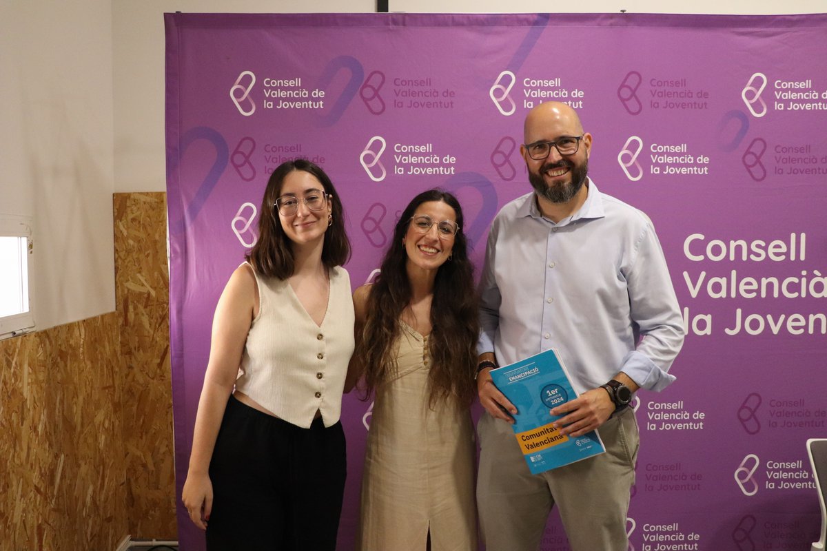 GVAivaj (@gvaivaj) on Twitter photo 📊 L’Observatori d’Emancipació Juvenil (OEJ) de la Comunitat Valenciana ja ha publicat les dades del primer semestre de 2024.
El director general de l’IVAJ, Vicent Ripoll, va participar en la presentació al costat de l’equip del <a href="/ConsellJove/">Consell Valencià de la Joventut</a>, amb la seua presidenta, Esther 📊 L’Observatori d’Emancipació Juvenil (OEJ) de la Comunitat Valenciana ja ha publicat les dades del primer semestre de 2024.
El director general de l’IVAJ, Vicent Ripoll, va participar en la presentació al costat de l’equip del <a href="/ConsellJove/">Consell Valencià de la Joventut</a>, amb la seua presidenta, Esther