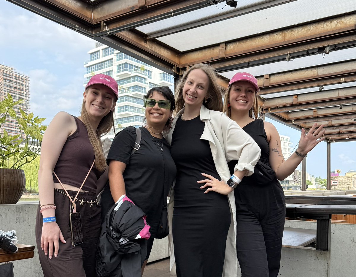 Klementina 🦣 Mrs. Biznes • tweet media