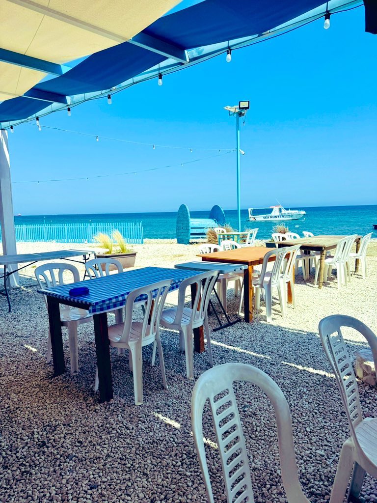 Να διαλέγετε τους ανθρώπους σας όπως διαλέγετε το τραπέζι σας!❤️