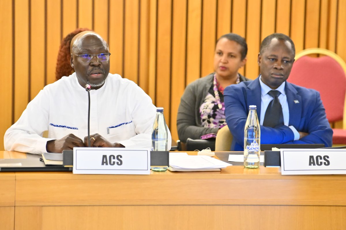 ECA_OFFICIAL's tweet image. During the Q2 programme review, Joseph Ilboudo highlighted:
- 2008 System of National Accounts transition in Guinea & Sierra Leone
- Mobile Statistical Platform launch
- Advances in geospatial data, CRVS & digital stats across 30+ countries.
#Data4Development #Statistics