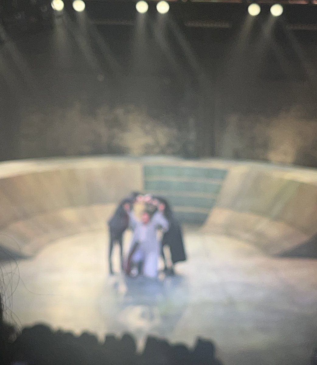 2층 시야 ㅈㄴ 하룰라라...........