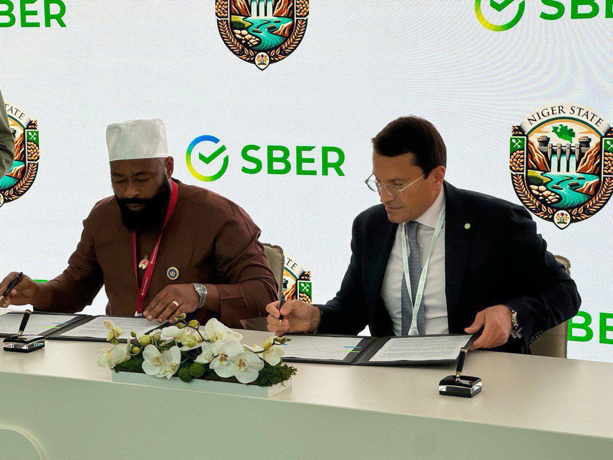 At the XXVIII SPIEF, Sberbank and the State of Niger of the Federal Republic of Nigeria signed a Memorandum of Intentions in the field of application of artificial intelligence technologies and implementation of projects for digital transformation of the region’s economy sectors.