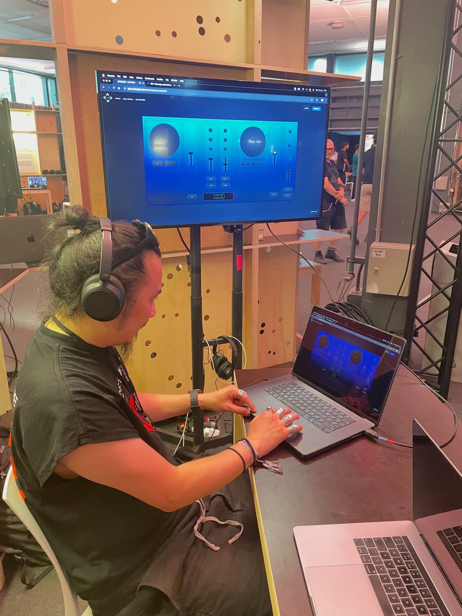 Thank you to everyone who stopped by our booth at <a href="/sonarplusd/">Sónar+D</a>. Amazing response to our demo, we will reach out to everyone who signed up to the waitlist as soon as possible. Big thanks to <a href="/STARTSEU/">STARTS</a>, <a href="/benxtan/">𝔟𝔢𝔫𝔵𝔱𝔞𝔫</a>, <a href="/SonarFestival/">Sónar Festival</a> and the +D team.