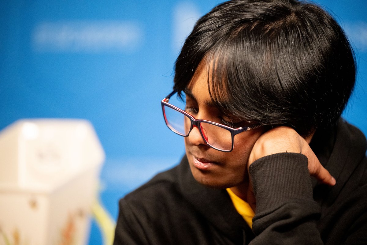 On his way to the 2025 Bee Championship, Faizan Zaki nailed 19 different words:

viaticum
imperious
appertain
tête-à-tête
anenterous
comprador
sidereal
ayapana
coterell
Politique
sapience
daimiate
radicicolous
adytum
olona
Symlin
Cupar
Chaldee
éclaircissement 🏆

Not too shabby.