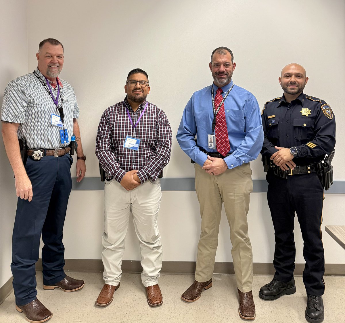 HCSO_NPD's tweet image. Thank you @TexasDFPS for hosting the 16th Annual Elder Abuse Awareness Conference. Our @HCSOTexas Boarding Home Detail was honored to present on the importance of permitting these homes.
Learn more at 👉 harriscountycit.org #ElderAbuseAwareness #BoardingHomes #HCSO