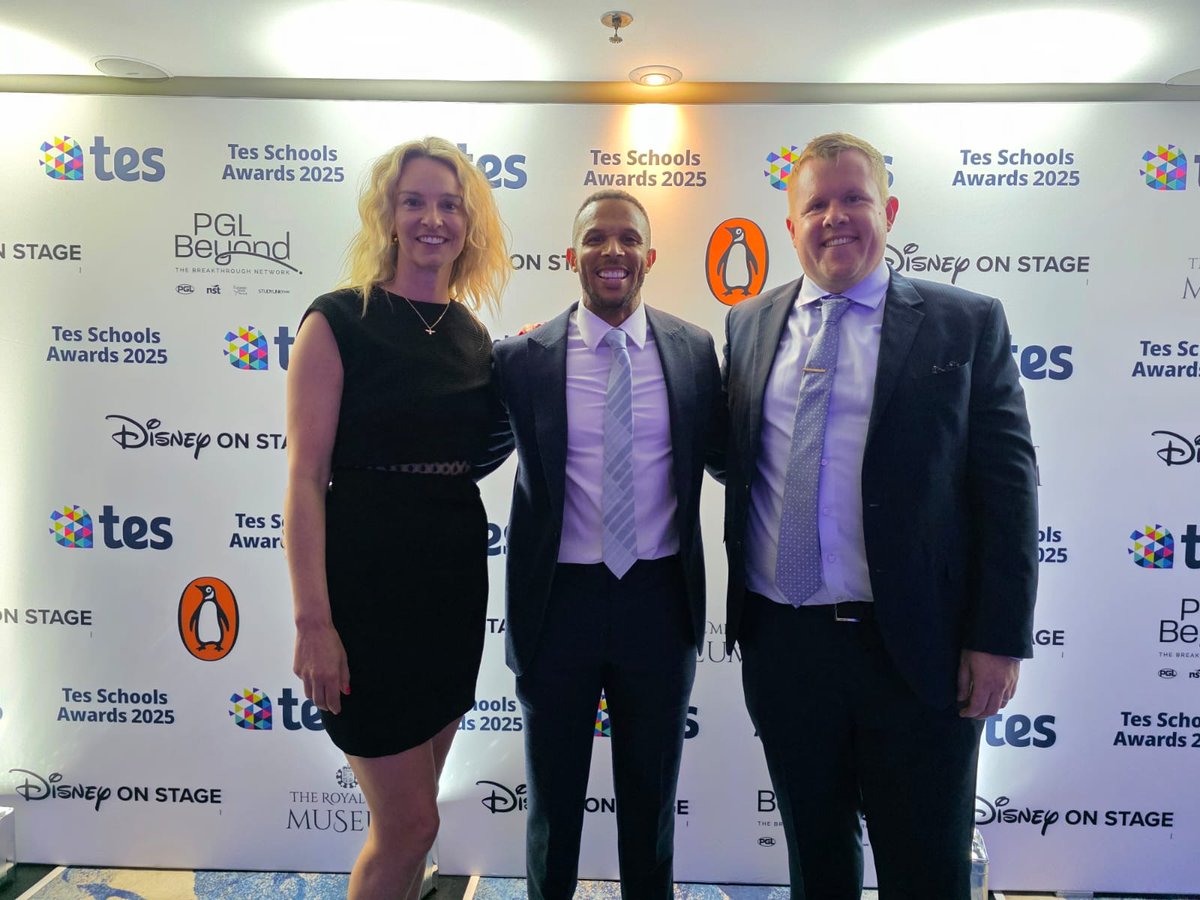 Whitefield School (@whitefield_nw2) on Twitter photo ✨A special evening ahead.. we’ve just arrived at the <a href="/tes/">Tes magazine</a> School Awards 2025, where Mr Hunt is a finalist for Headteacher of the Year! ✨A special evening ahead.. we’ve just arrived at the <a href="/tes/">Tes magazine</a> School Awards 2025, where Mr Hunt is a finalist for Headteacher of the Year!