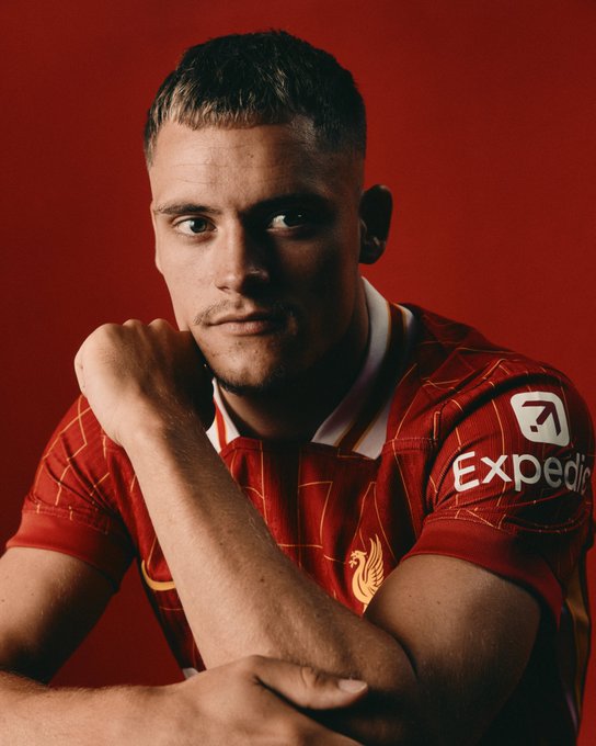 Photography of Florian Wirtz in a Liverpool shirt.