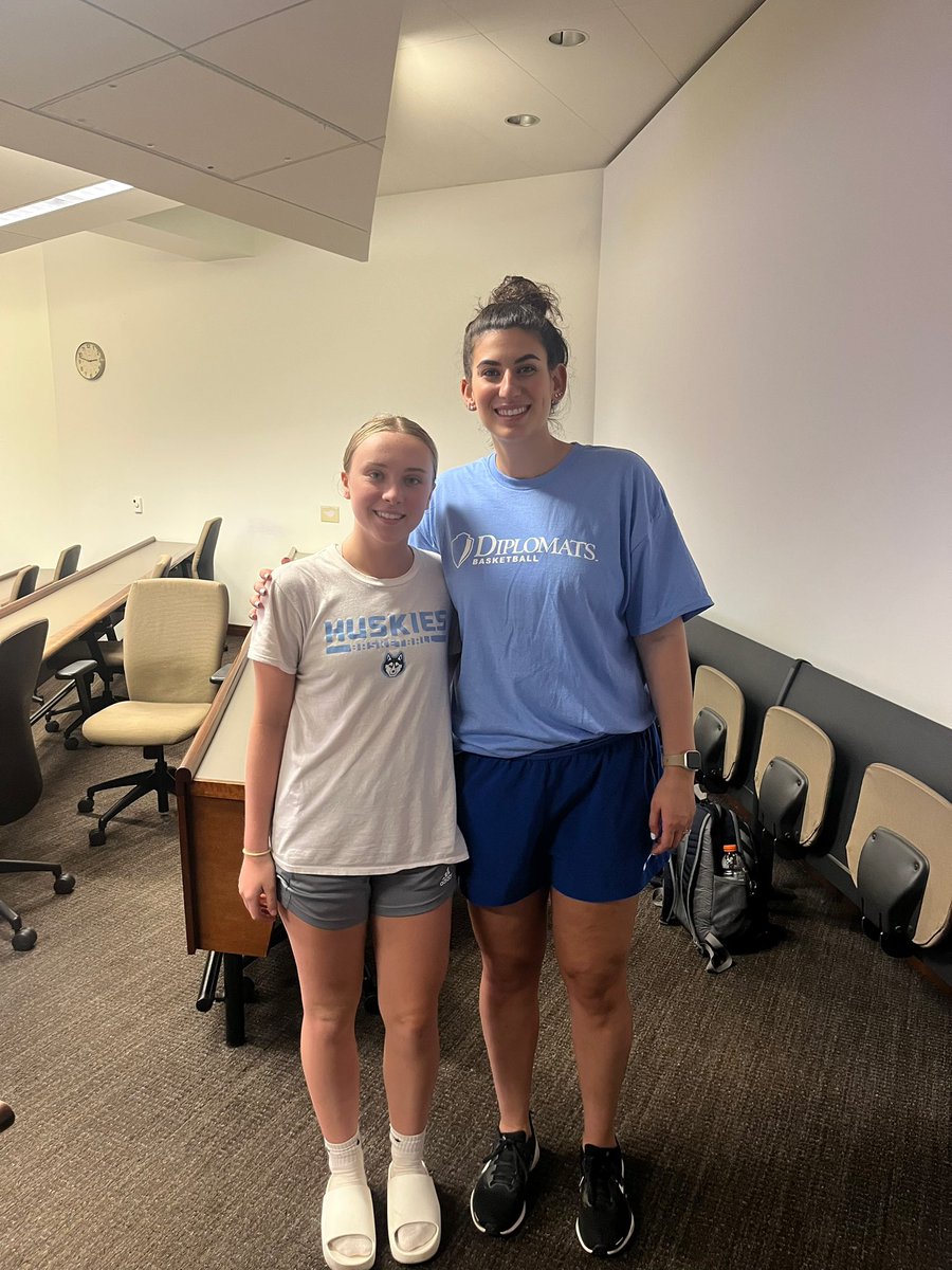 Thank you to Coach <a href="/brispec1/">Brianna Spector</a> and the rest of the coaching staff and current players on <a href="/FandMWBB/">F&M Basketball</a> for a great Prospect Clinic yesterday! It was such a competitive day with a lot of talented girls!