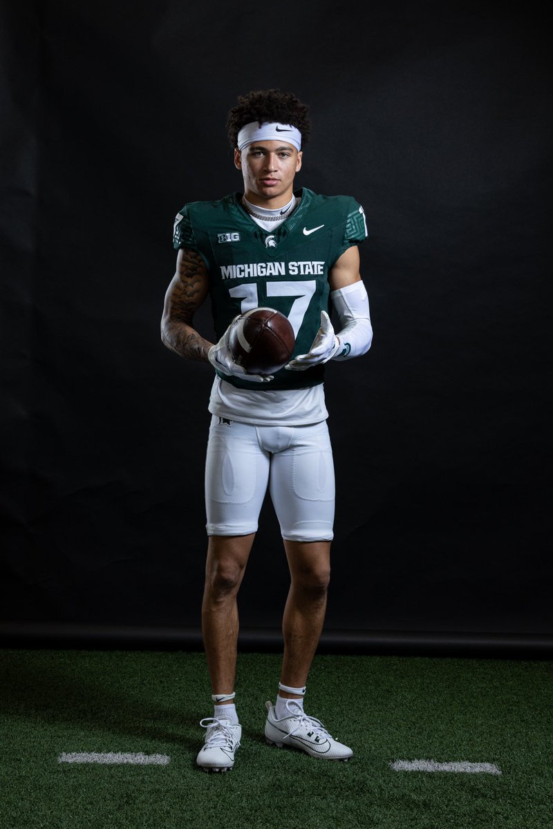 brayloncollier1's tweet image. Ready to put on for da city 🟢⚪️ #eastlansing #gogreen