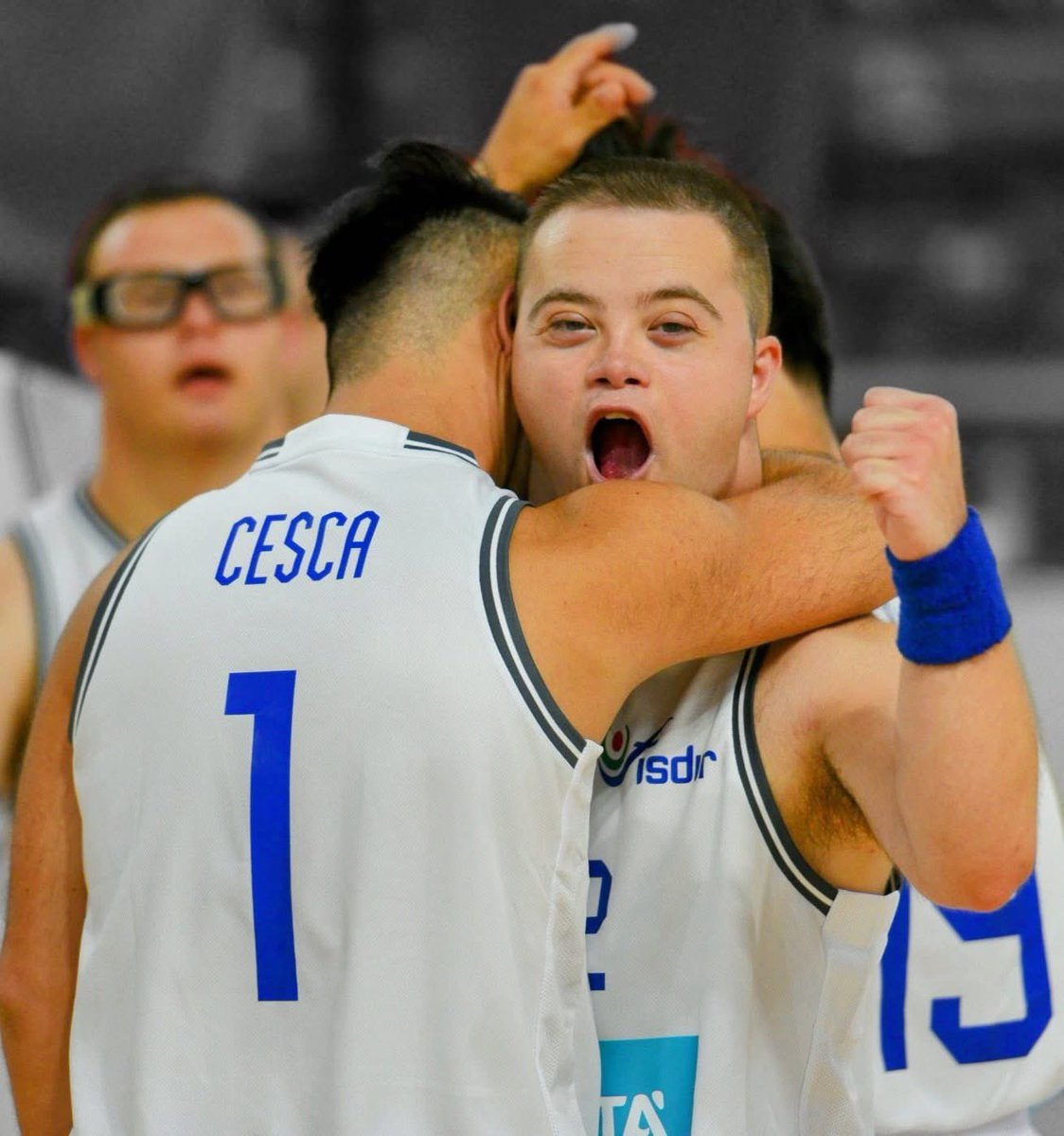 🎵 Sono loro, sono loro i Campioni  d’Europa sono loro! Grandi i nostri Azzurri 👏🏀🇮🇹