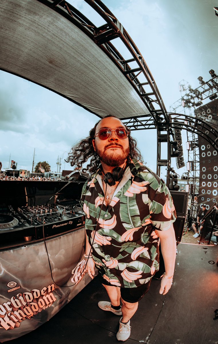 IM 28 TODAY!! 🎊🎉

I can’t even begin to explain the amount of gratitude and love I have felt in the past year..

Absolutely none of this would be even remotely possible if it wasn’t for all of the beautiful people around me 🫶🏻

Thank you guys for literally everything 🥹❤️