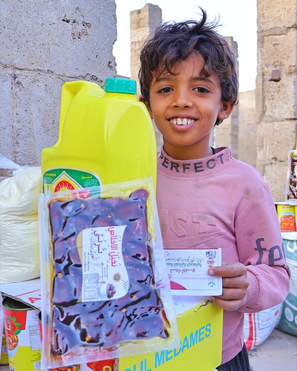 In Yemen, through collaboration with our excellent local partners, we provide emergency food aid to famine-stricken communities for their urgent nutritional needs - at a time when 17M+ face acute food insecurity. Be their lifeline with your #donation: bit.ly/40aSjvH