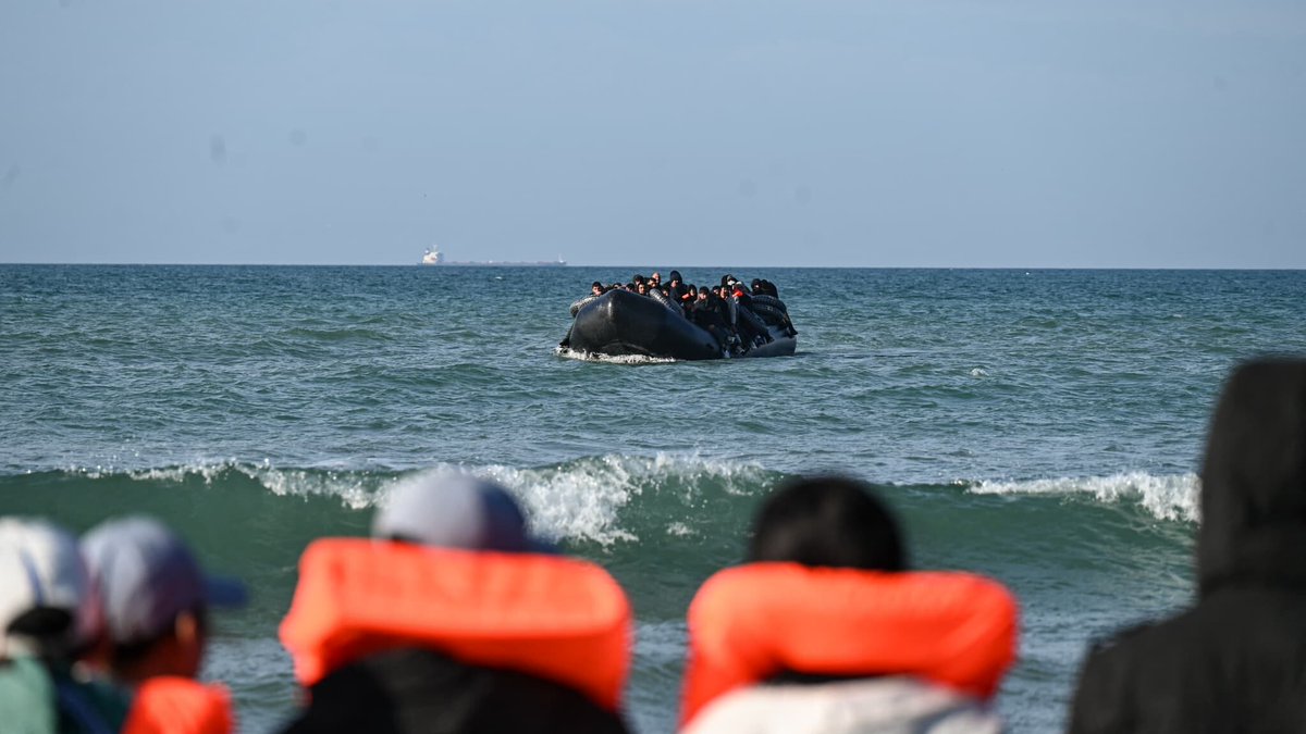 Passeurs jugés pour un naufrage mortel dans la Manche: le délibéré aura lieu le 30 juin
l.bfmtv.com/UvBn