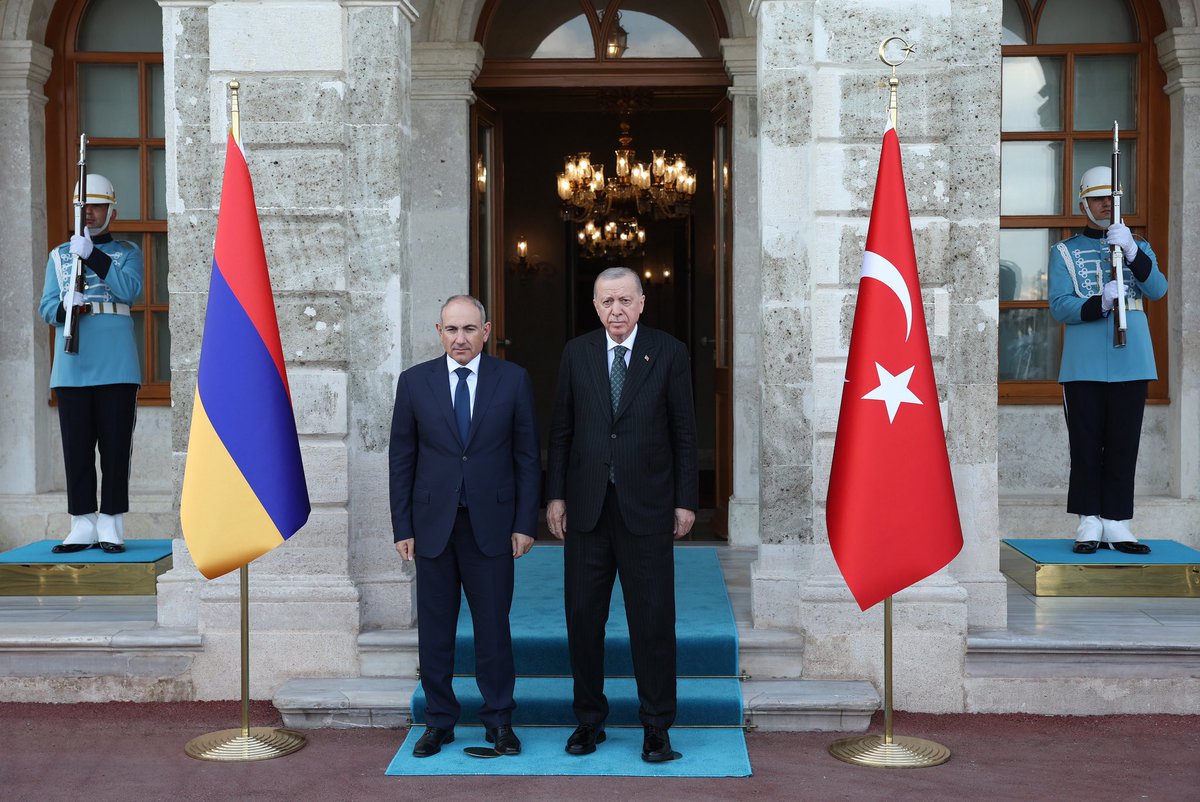 Presidency of the Republic of Türkiye (@trpresidency) on Twitter photo President <a href="/RTErdogan/">Recep Tayyip Erdoğan</a> met with Prime Minister Nikol Pashinyan of Armenia, who is in Türkiye for a working visit, at the Dolmabahçe Presidential Office in Istanbul. President <a href="/RTErdogan/">Recep Tayyip Erdoğan</a> met with Prime Minister Nikol Pashinyan of Armenia, who is in Türkiye for a working visit, at the Dolmabahçe Presidential Office in Istanbul.