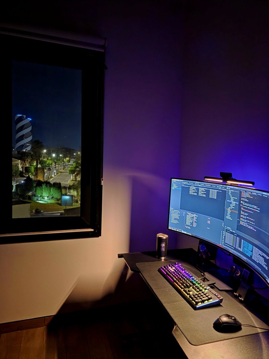 5eniorDeveloper's tweet photo. El setup / El código https://t.co/QIQeh8vKLD