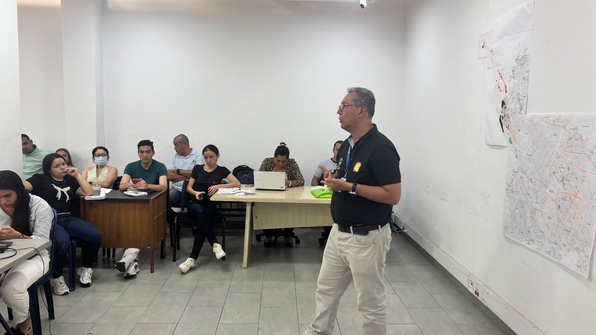 Socializamos la programación del #FestivalFolclóricoColombiano con nuestros funcionarios y contratistas. Todos hacemos parte de esta gran fiesta sanjuanera.